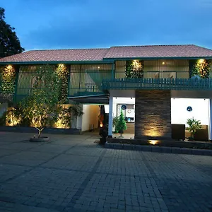 silverstorm-resorts-ahirapilly.kerala-hotels.net/